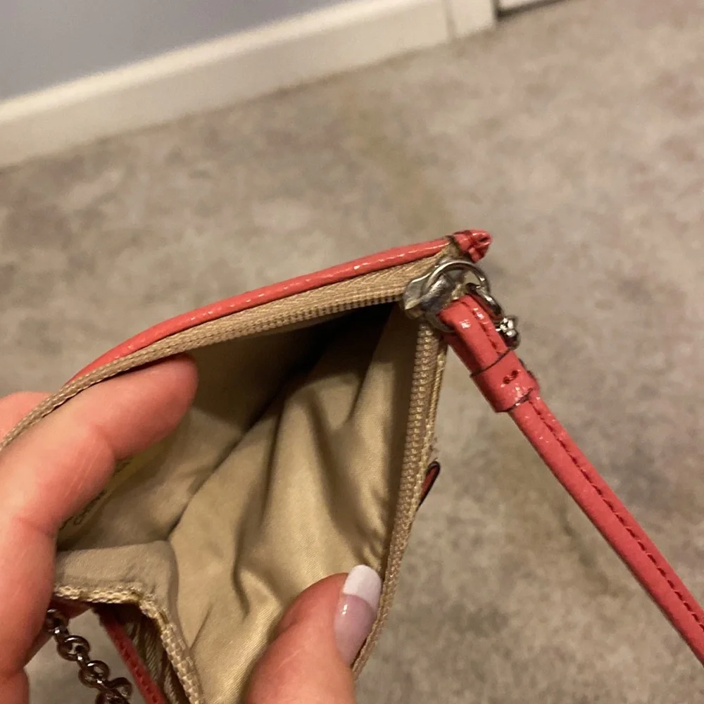Coach wristlet - Picture 3 of 9